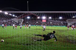 Novináři v Kazachstánu rozebrali penaltu Sparty s umělou inteligencí. Verdikt je nekompromisní - Sport.cz